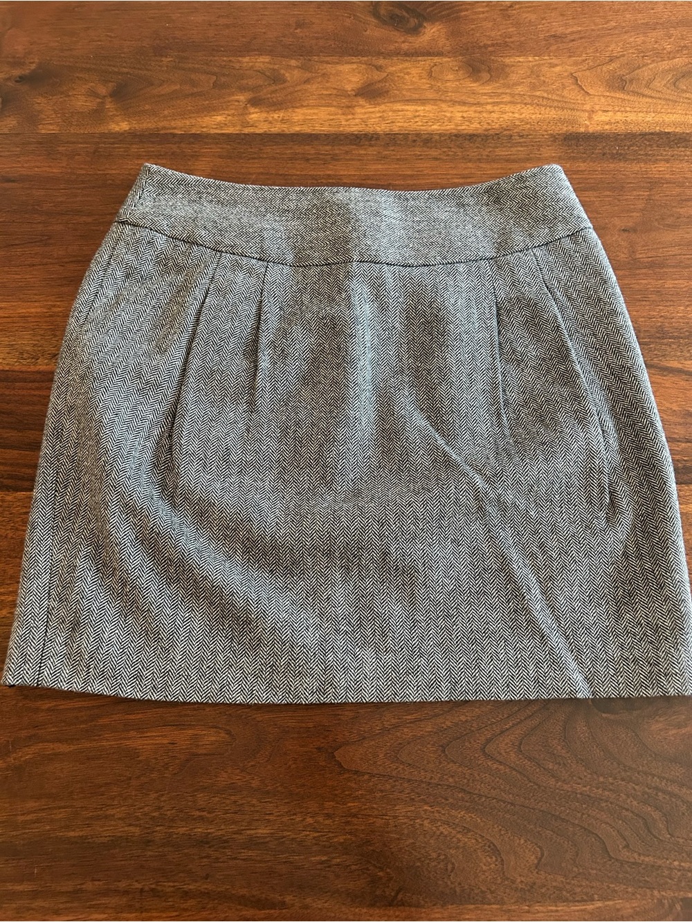 Ann Taylor LOFT Houndstooth Mini Skirt in Gray & Black Size 4